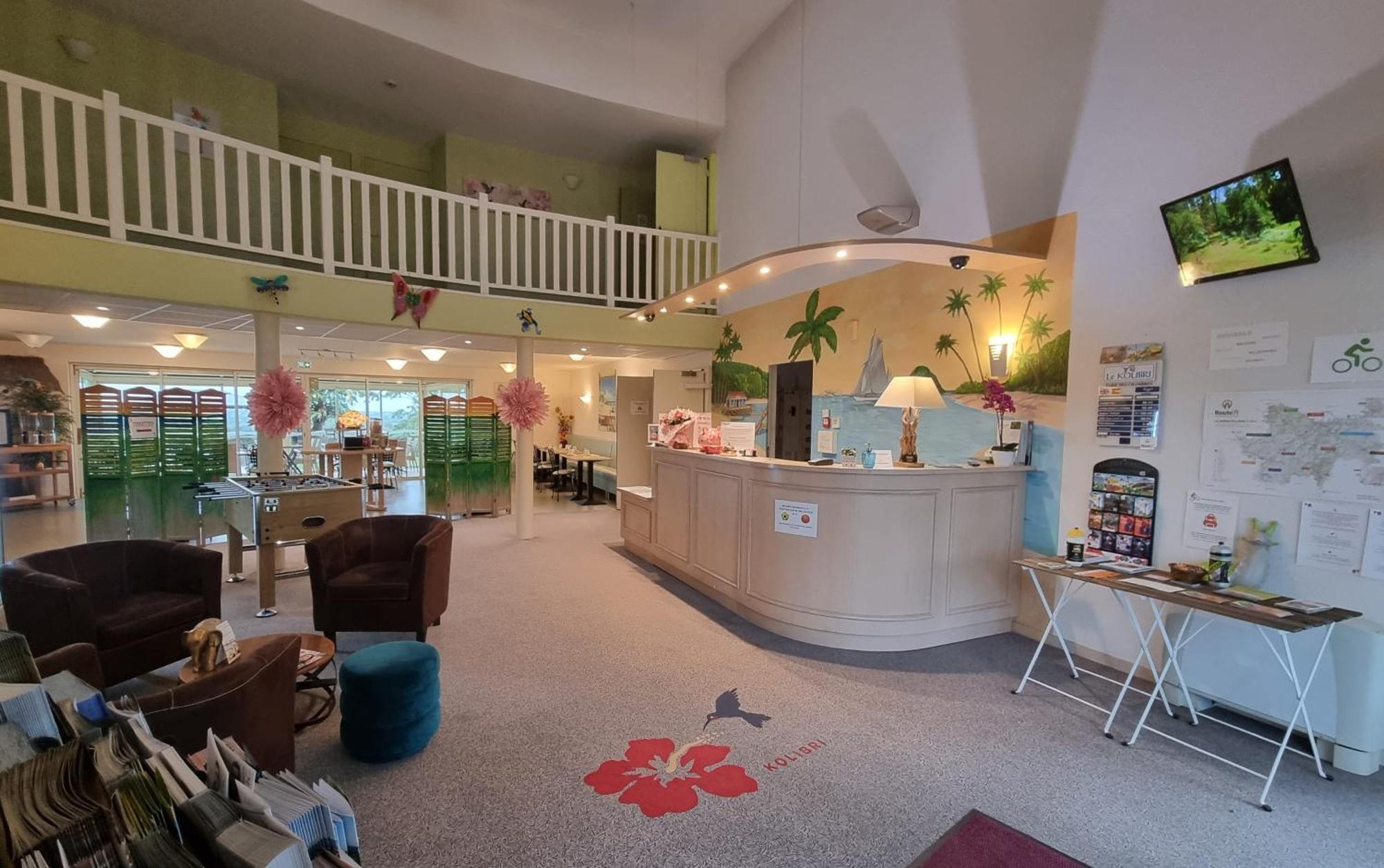 Hotel Le Kolibri トゥールニュ エクステリア 写真