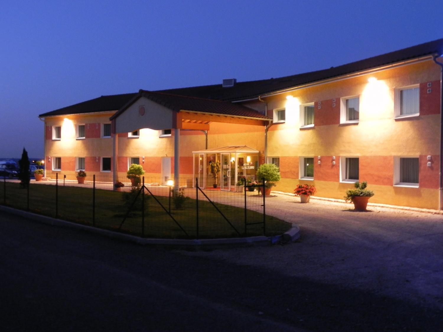Hotel Le Kolibri トゥールニュ エクステリア 写真