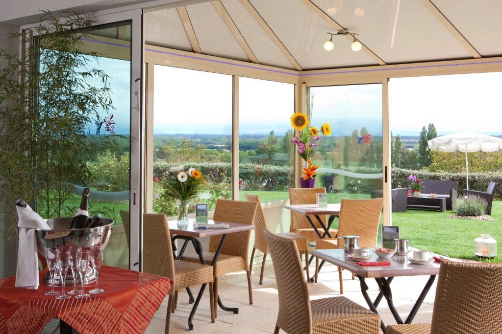 Hotel Le Kolibri トゥールニュ エクステリア 写真