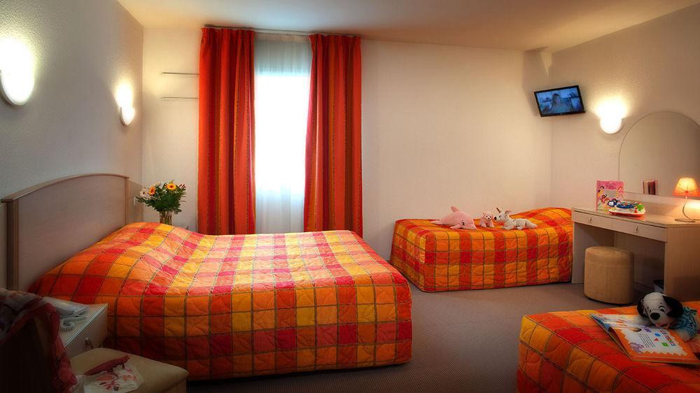 Hotel Le Kolibri トゥールニュ エクステリア 写真